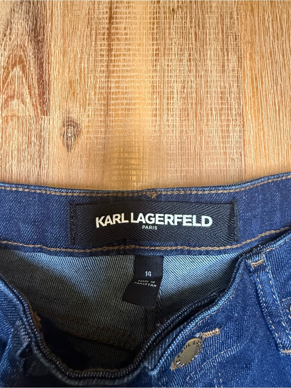 Karl Lagerfeld Women's Navy and Black Side-Trim Relaxed Jeans - Picture 2 of 9
